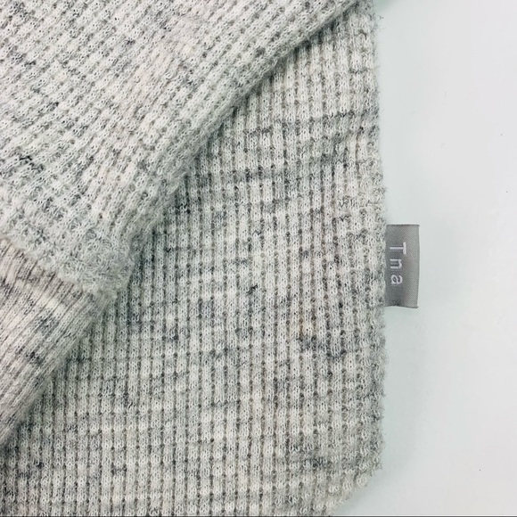 TNA Aritzia Loose Cowl Neck Long Sleeve Waffle Top Heather Grey - Picture 10 of 11
